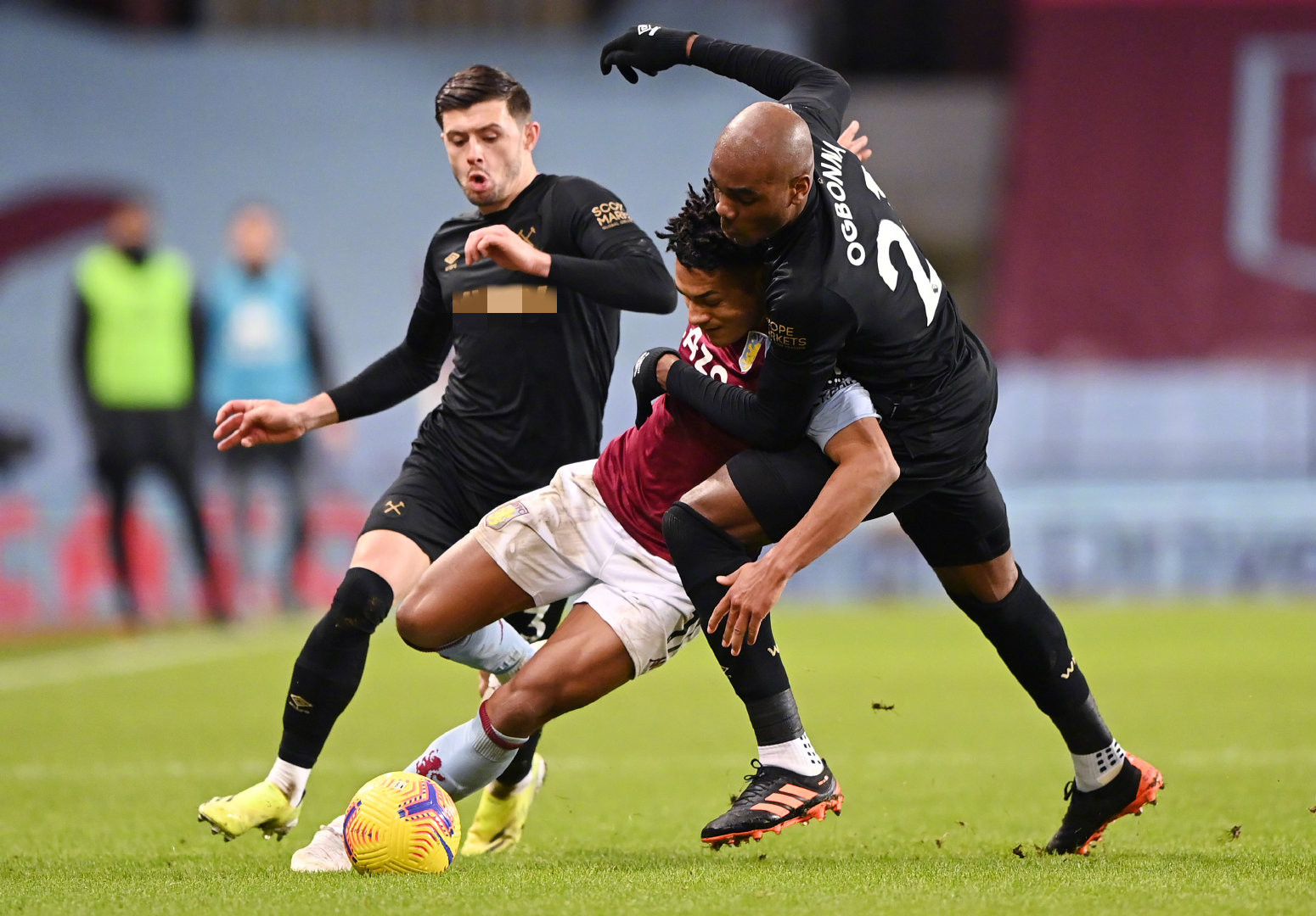 以其冷静的 以其冷静的